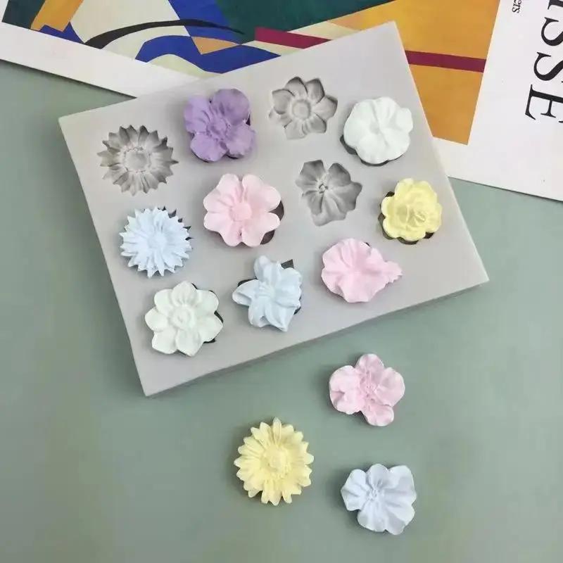 Mini Kitchen Baking - Mini Small Flower Silicone Mold Creative